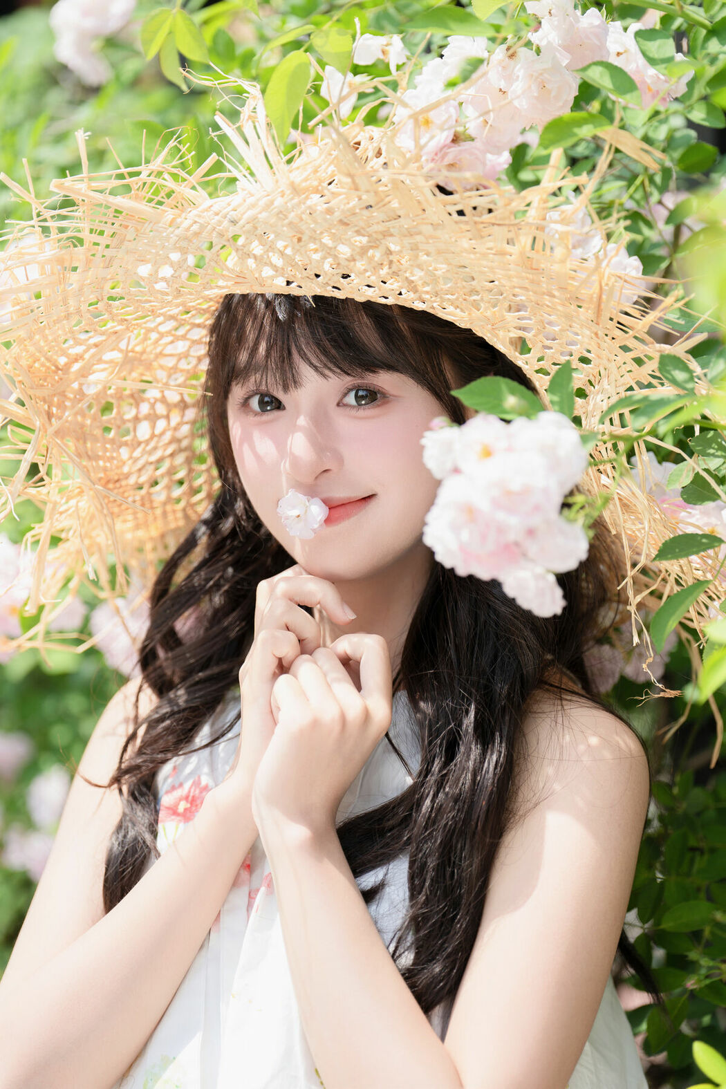 YiTuYu艺图语 Vol.10121 Xia Yu Xiao Nian (36P)