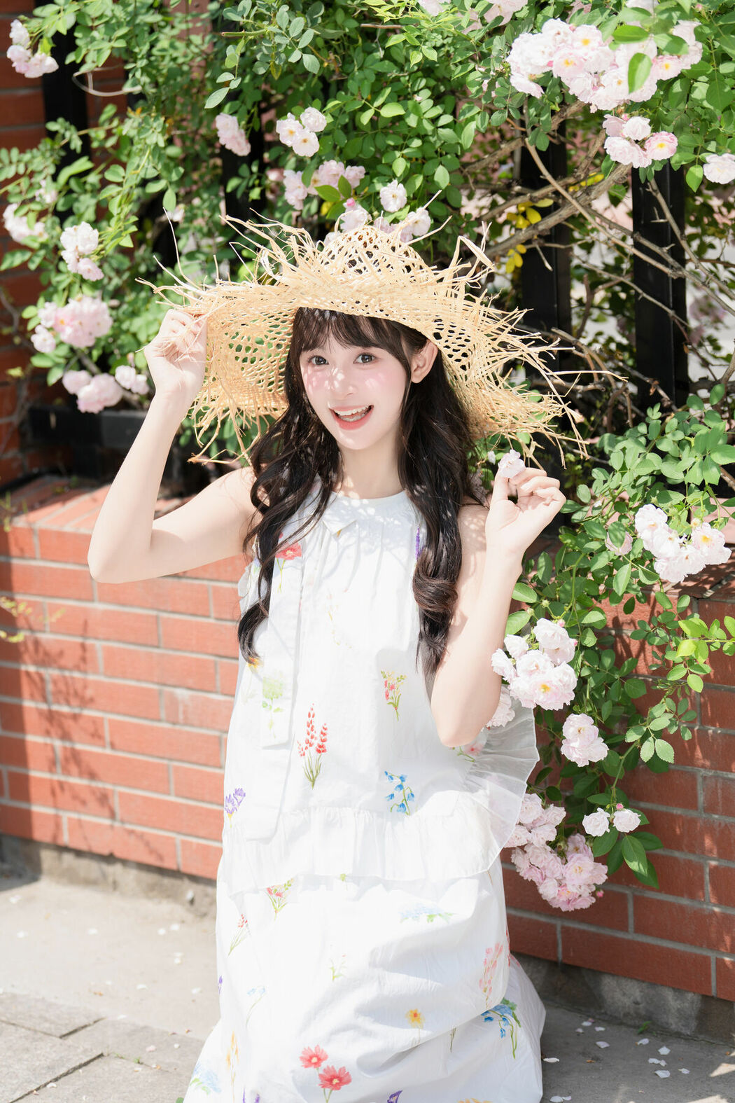 YiTuYu艺图语 Vol.10121 Xia Yu Xiao Nian (36P)