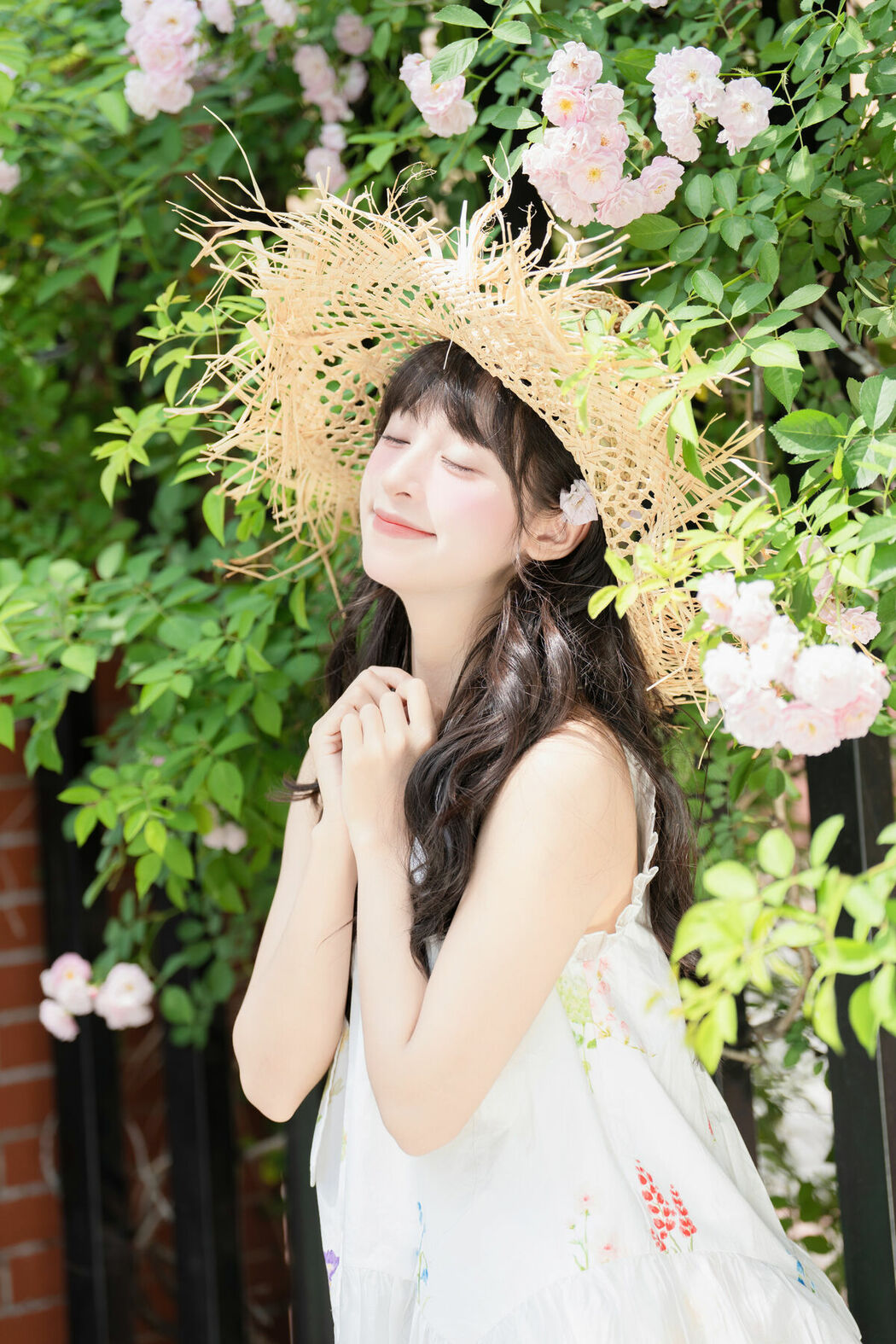 YiTuYu艺图语 Vol.10121 Xia Yu Xiao Nian (36P)