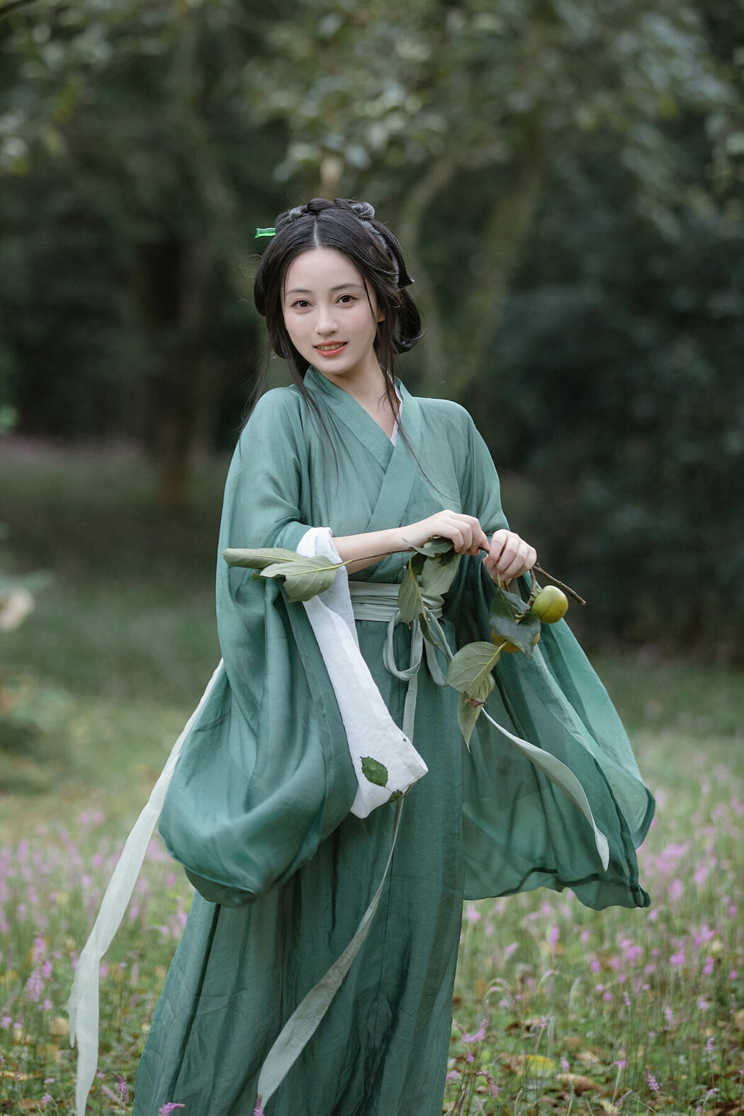 YiTuYu艺图语 Vol.10122 Xiao Wen Nuan Xiang Yao Ge Da Tai Yang (18P)
