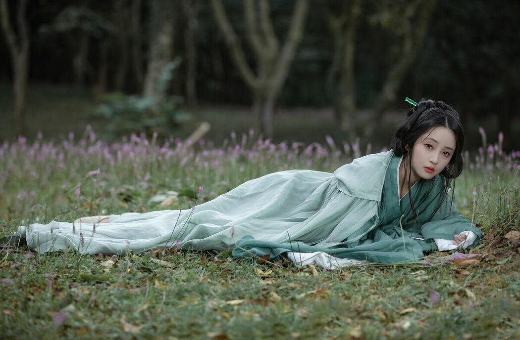 YiTuYu艺图语 Vol.10122 Xiao Wen Nuan Xiang Yao Ge Da Tai Yang (18P)