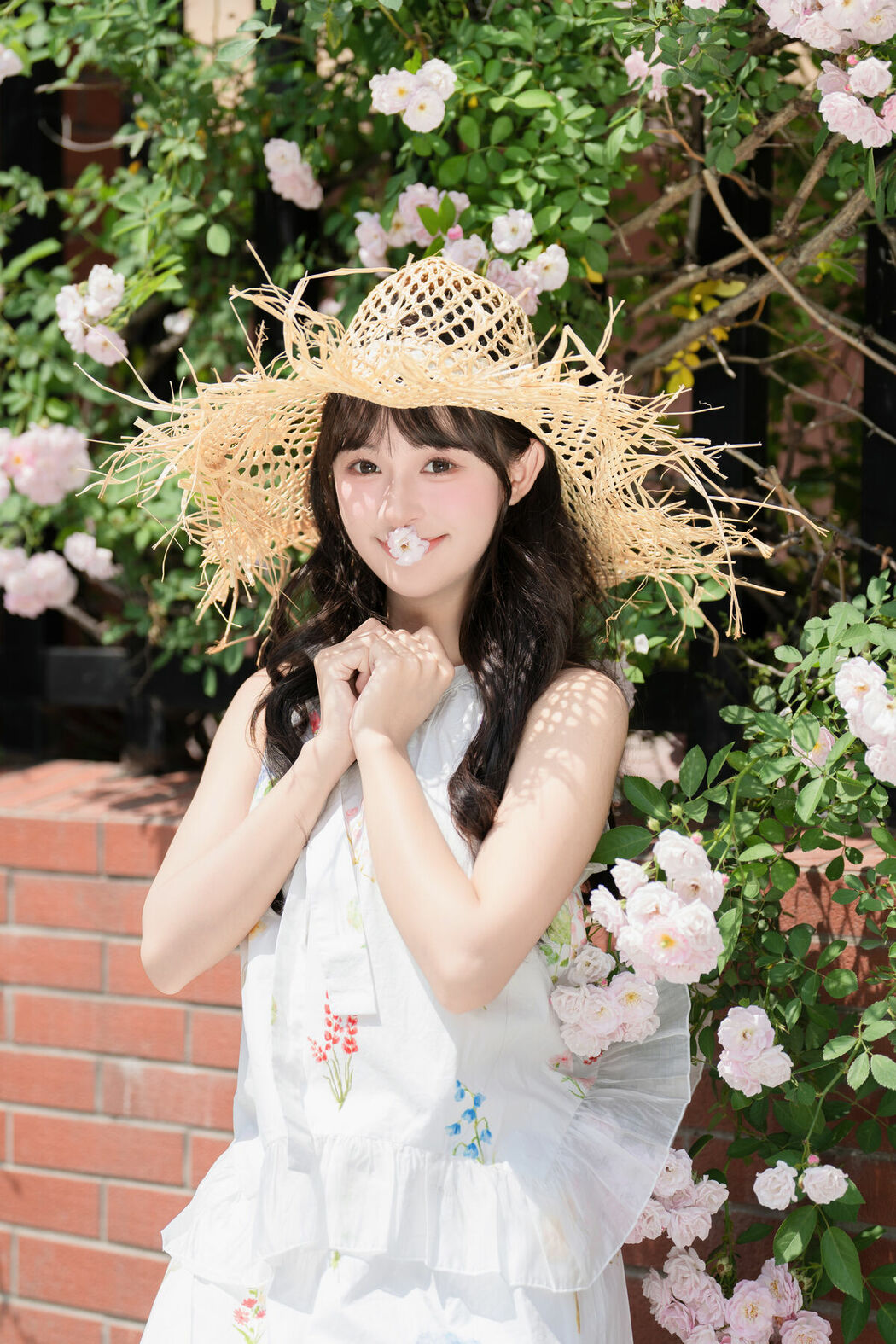YiTuYu艺图语 Vol.10121 Xia Yu Xiao Nian (36P)