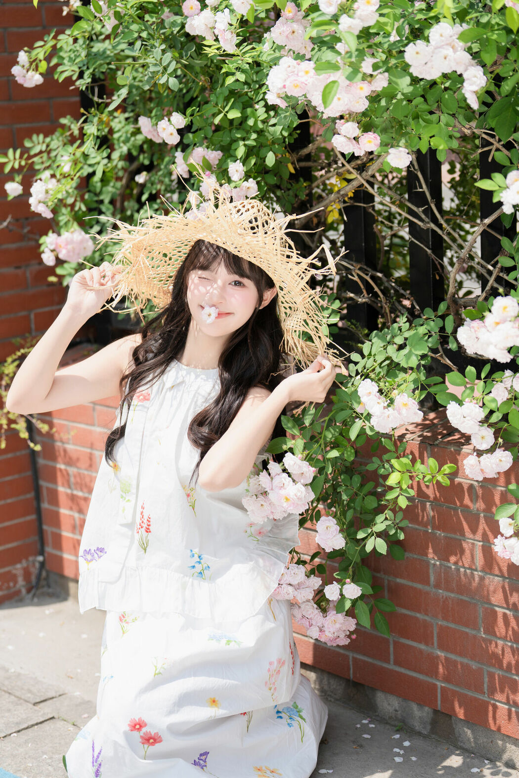 YiTuYu艺图语 Vol.10121 Xia Yu Xiao Nian (36P)