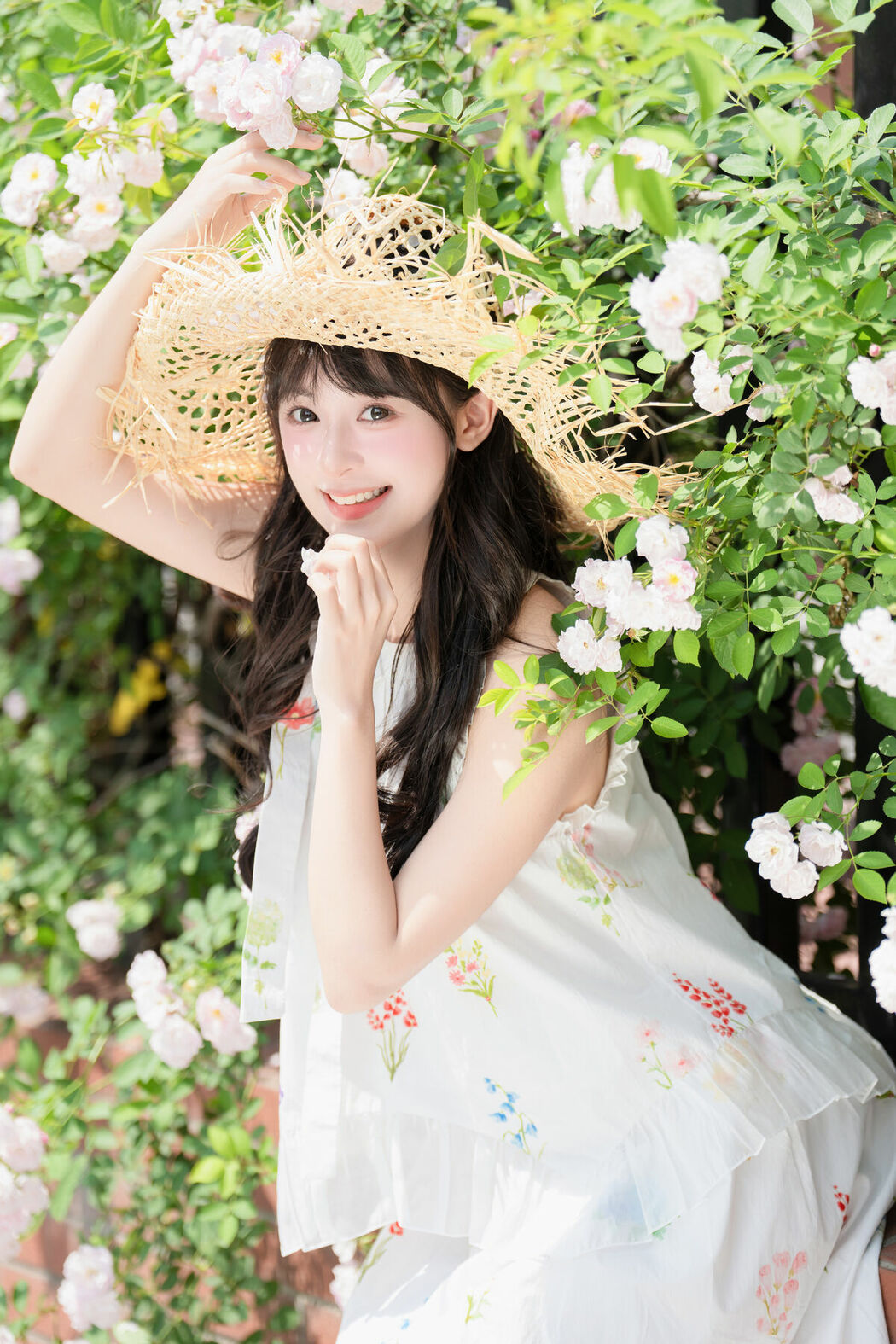 YiTuYu艺图语 Vol.10121 Xia Yu Xiao Nian (36P)