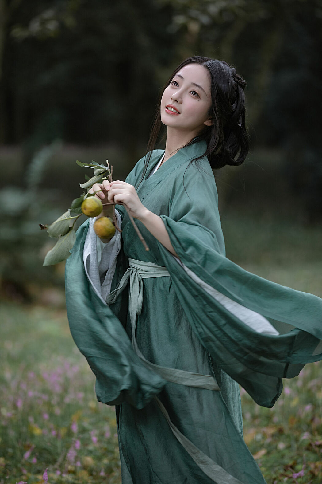 YiTuYu艺图语 Vol.10122 Xiao Wen Nuan Xiang Yao Ge Da Tai Yang (18P)