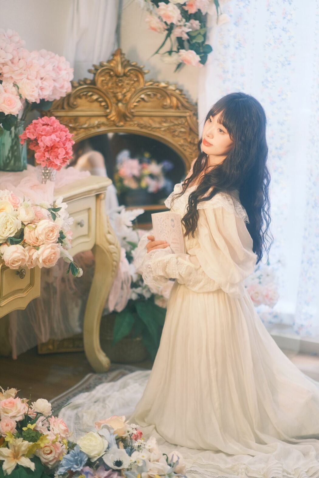 YiTuYu艺图语 Vol.10124 Ye Zhi (22P)