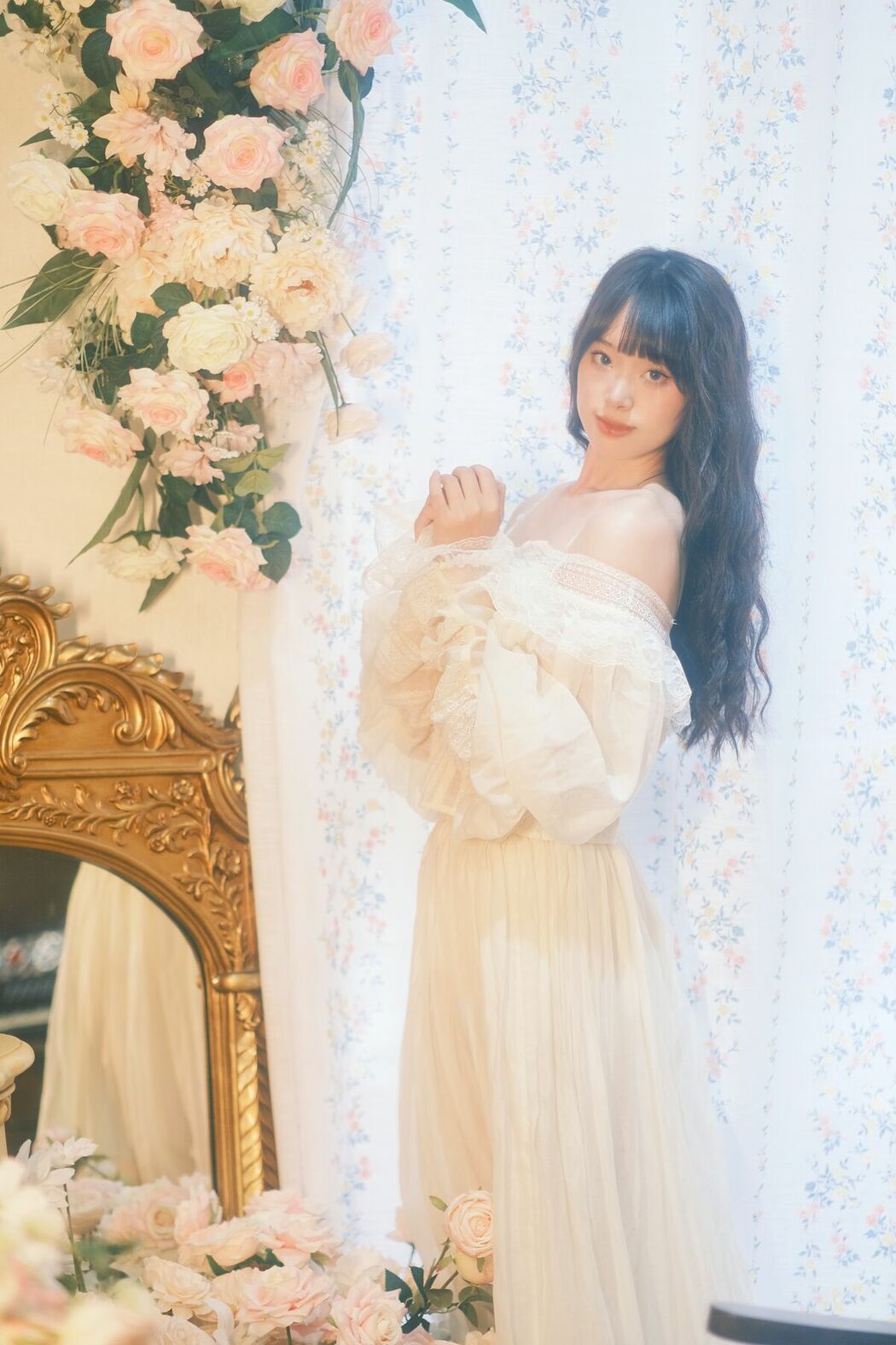 YiTuYu艺图语 Vol.10124 Ye Zhi (22P)