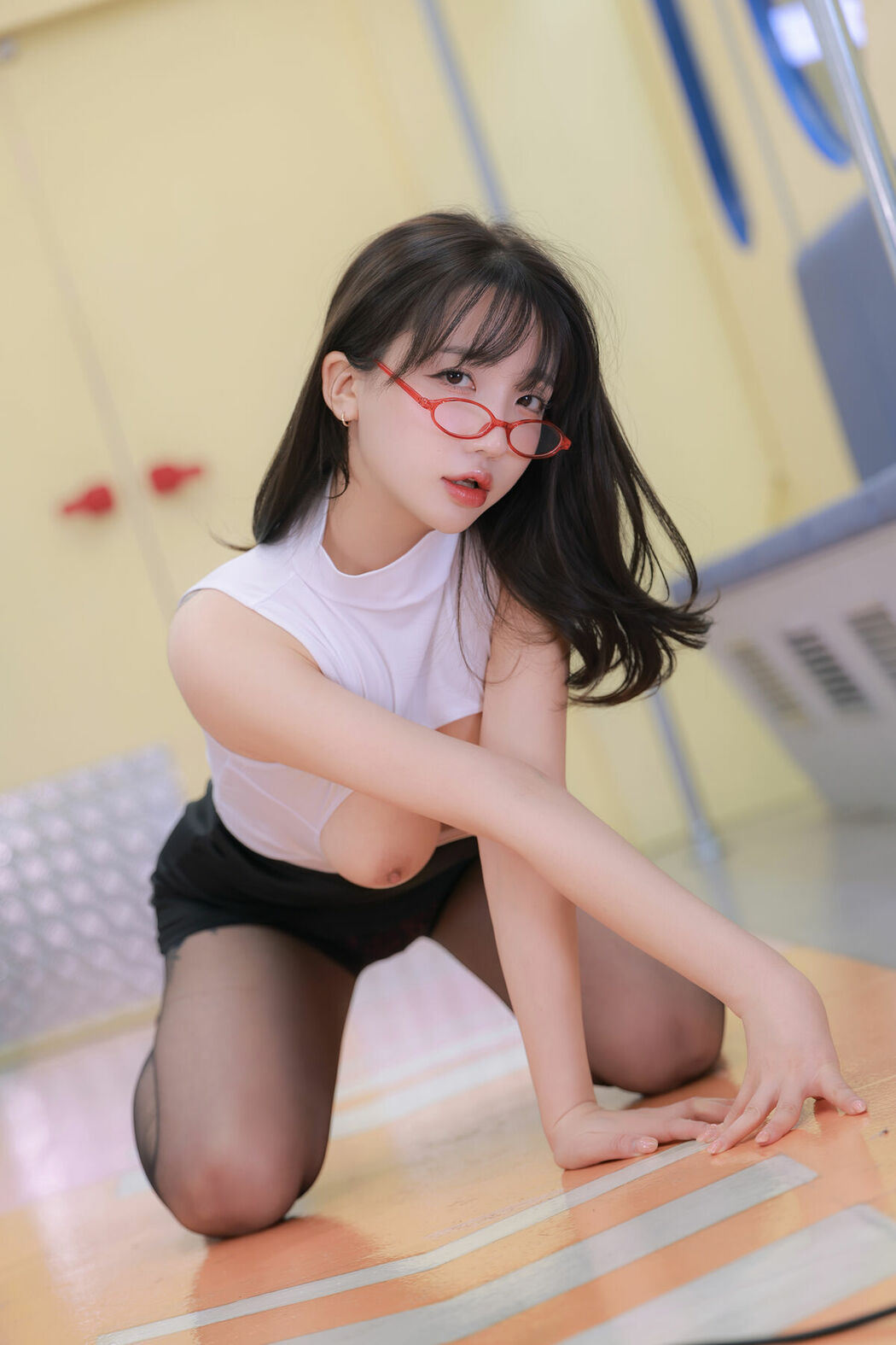 Son Ye-Eun 손예은 – Last Stop Part02 (55P)