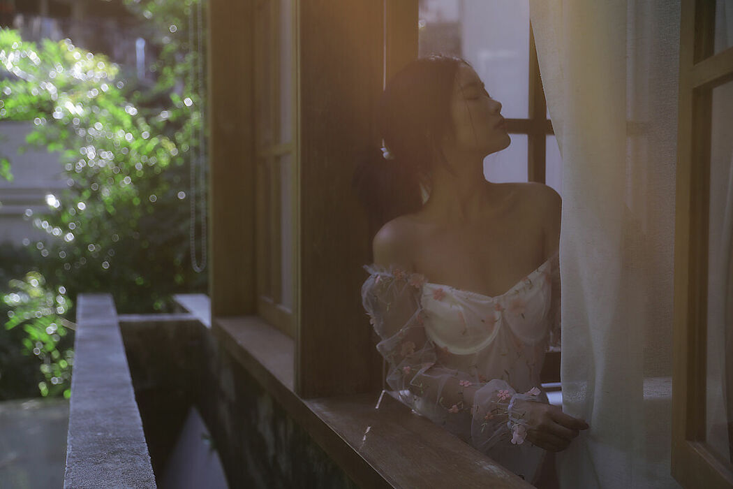 YiTuYu艺图语 Vol.10130 Liu Liu (16P)