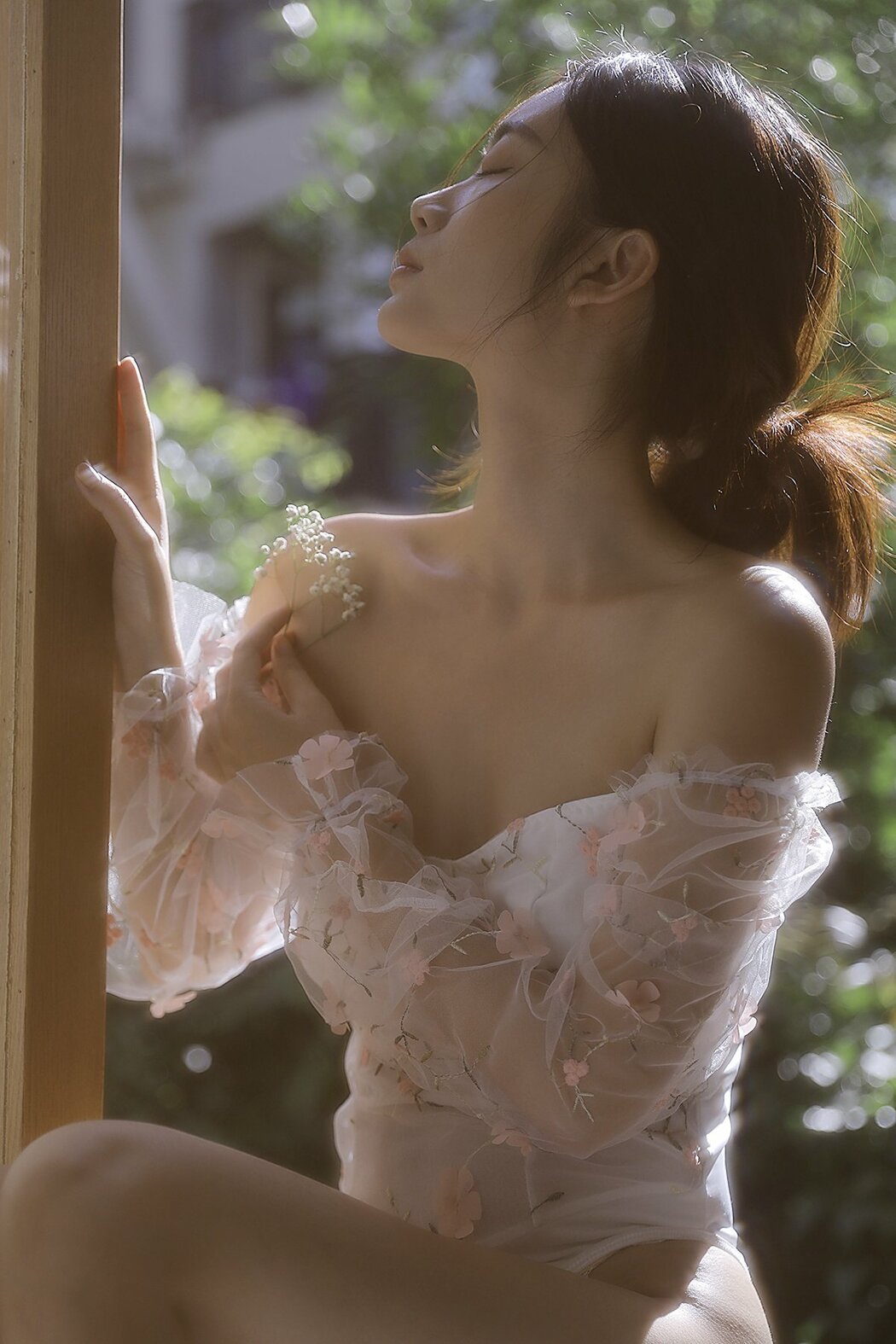 YiTuYu艺图语 Vol.10130 Liu Liu (16P) Cover Photo