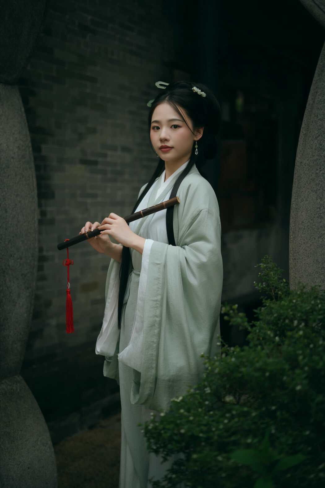 YiTuYu艺图语 Vol.10134 Zuan Shi (17P)