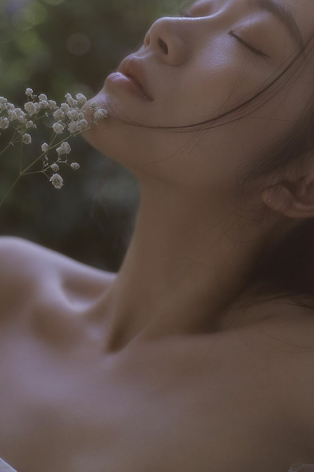 YiTuYu艺图语 Vol.10130 Liu Liu (16P)