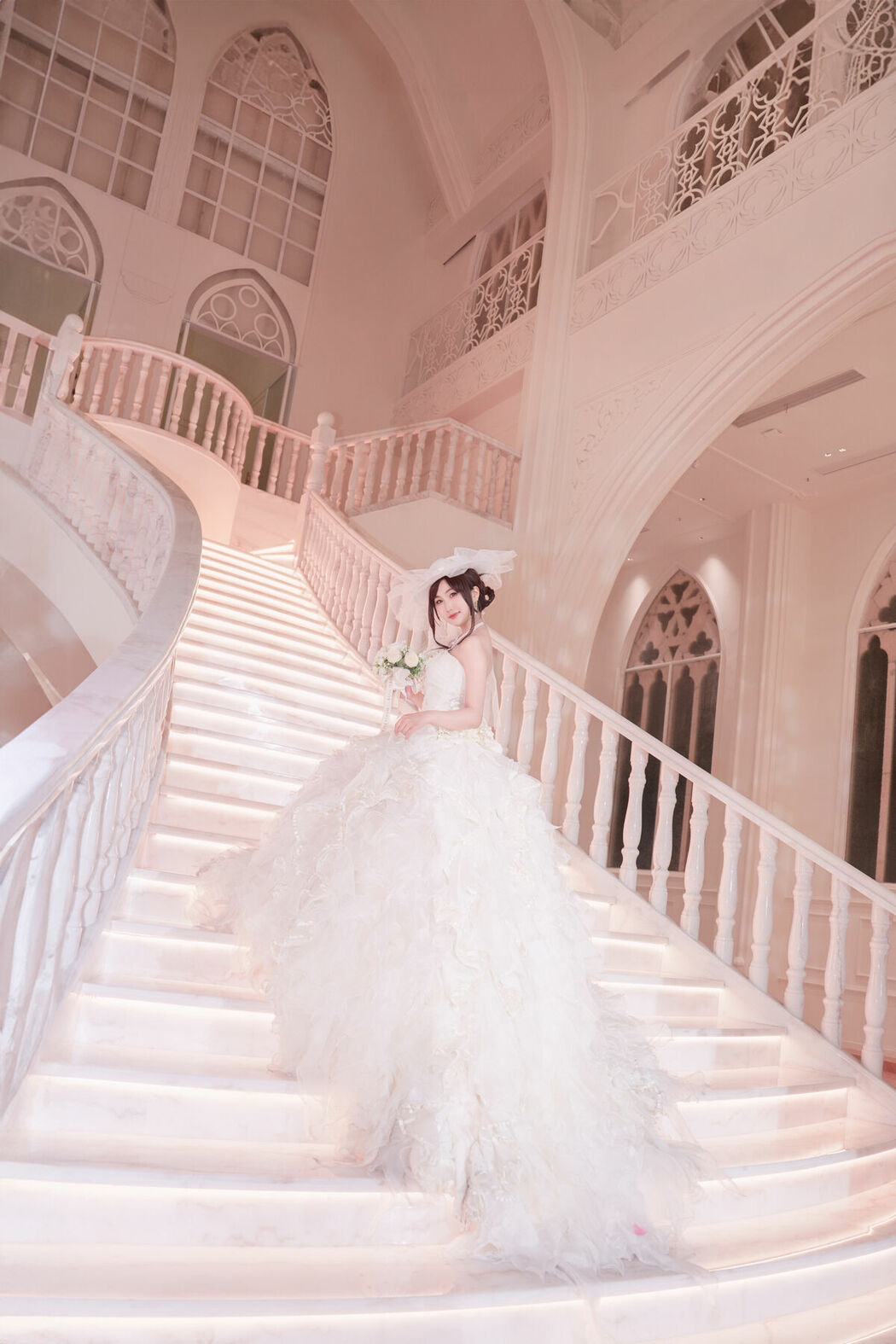 YiTuYu艺图语 Vol.10135 Xiao She (24P)