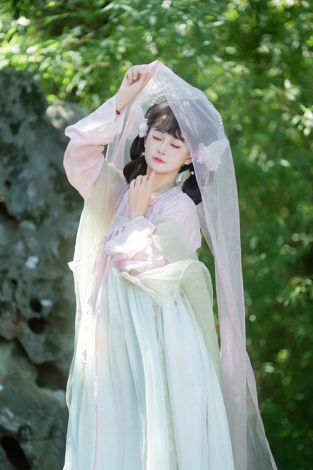 YiTuYu艺图语 Vol.10138 Jiao Yi Zhi Sui Sui (40P)