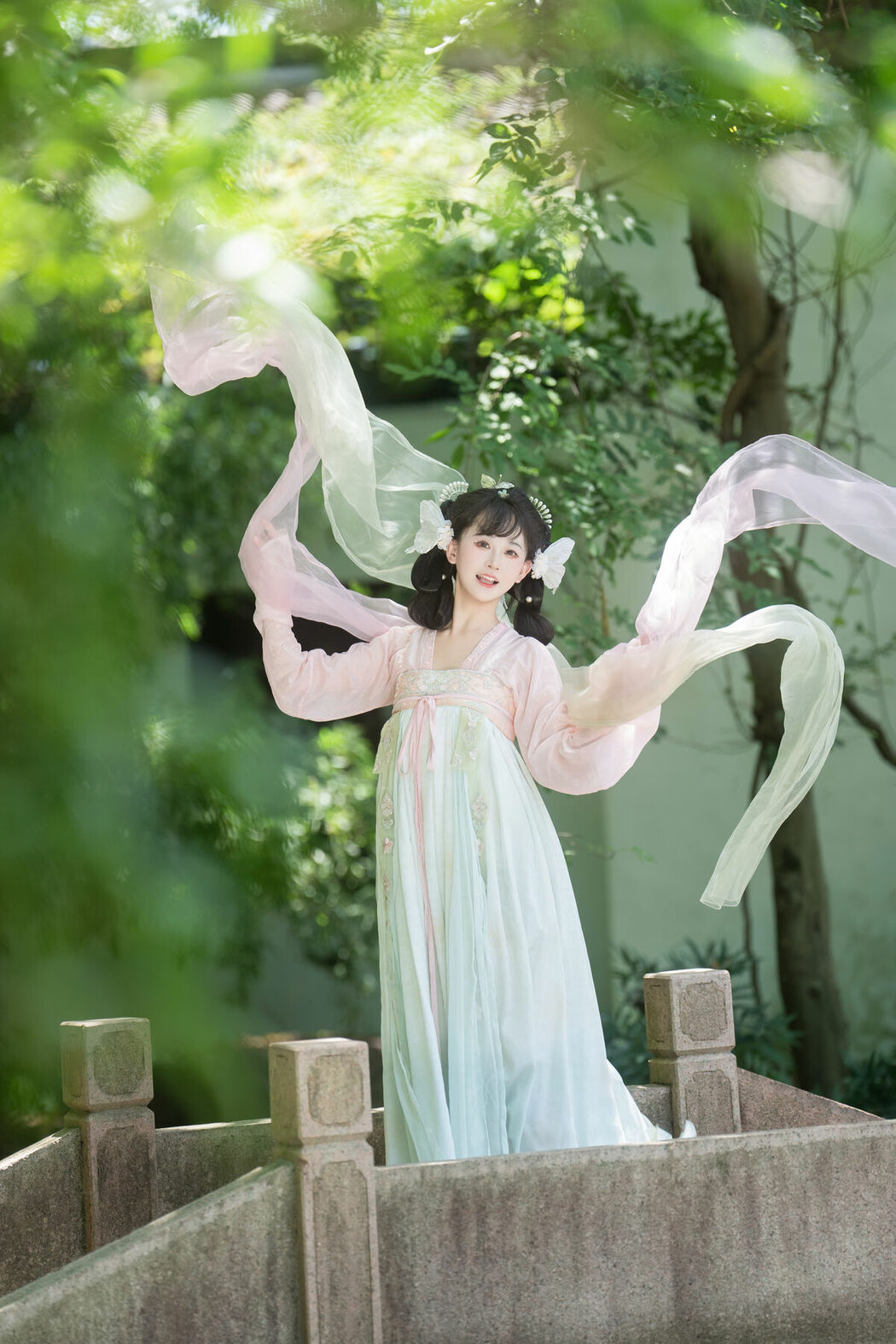YiTuYu艺图语 Vol.10138 Jiao Yi Zhi Sui Sui (40P)