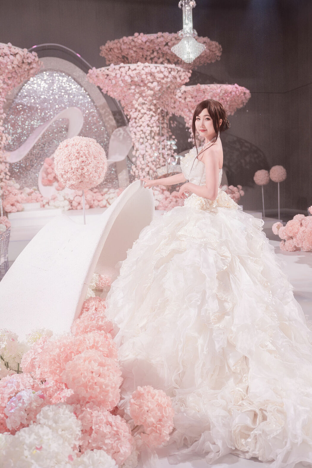 YiTuYu艺图语 Vol.10135 Xiao She (24P)