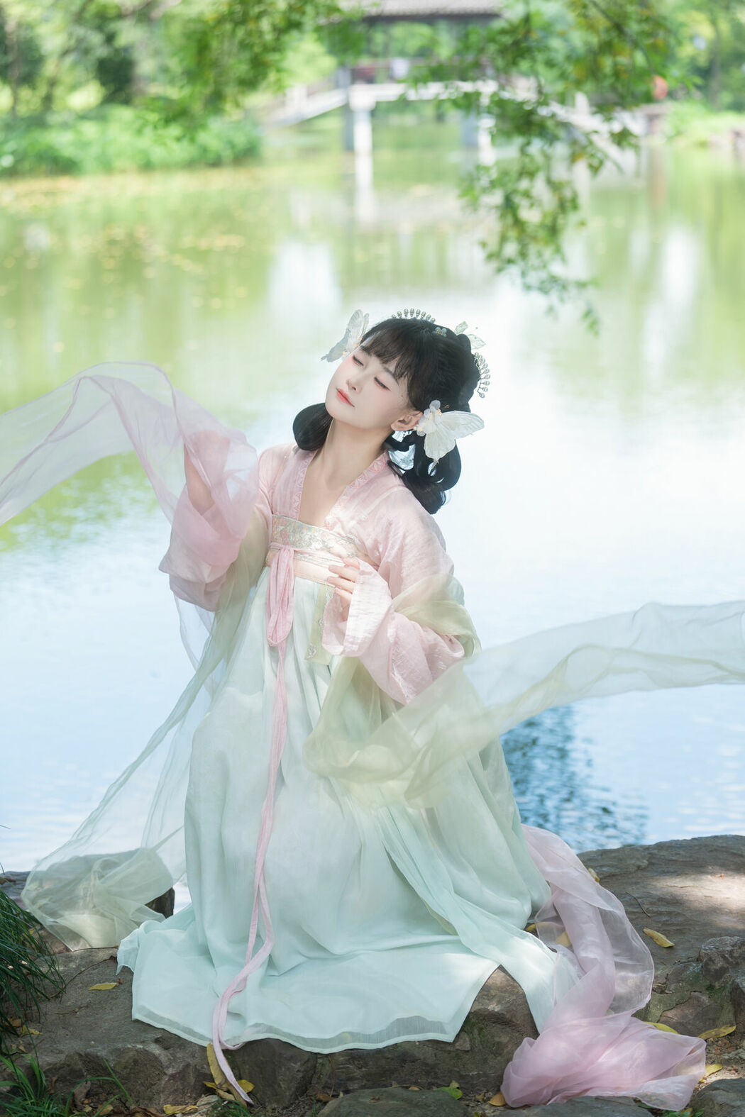 YiTuYu艺图语 Vol.10138 Jiao Yi Zhi Sui Sui (40P)