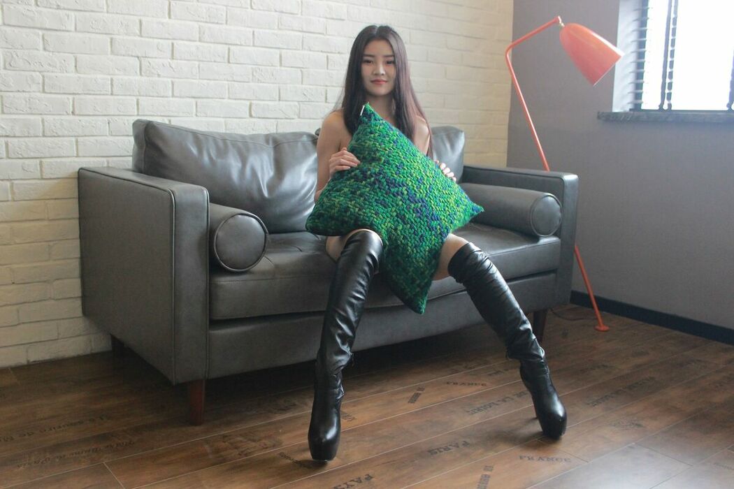 Private Photoshoot Cici – 高挑长腿女神 粉嫩特写 全尺度私拍 Part06 (64P)