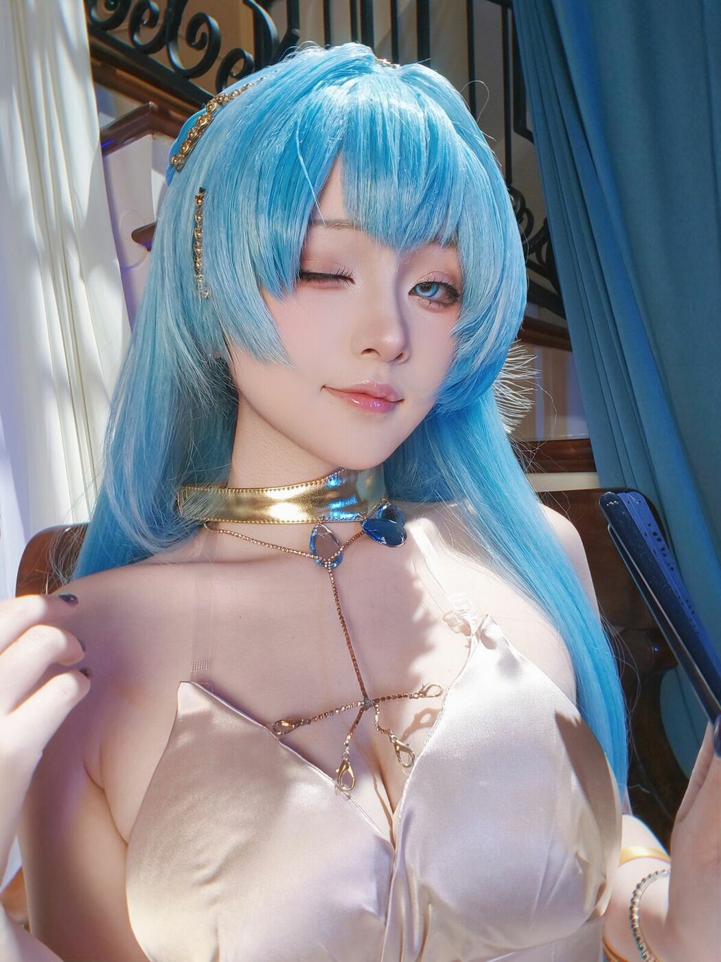 Coser@屿鱼 – 胜利女神 妮姬 海伦 礼服 (61P)