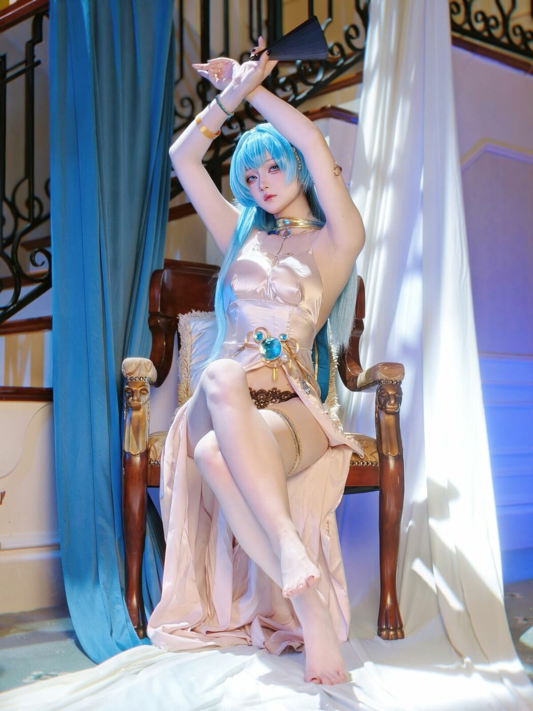 Coser@屿鱼 – 胜利女神 妮姬 海伦 礼服 (61P)