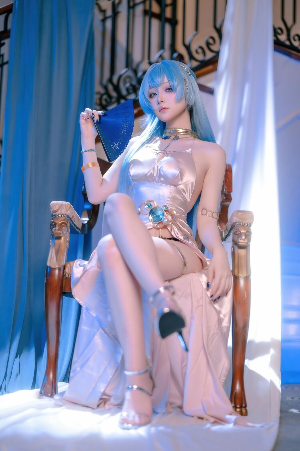 Coser@屿鱼 – 胜利女神 妮姬 海伦 礼服 (61P)