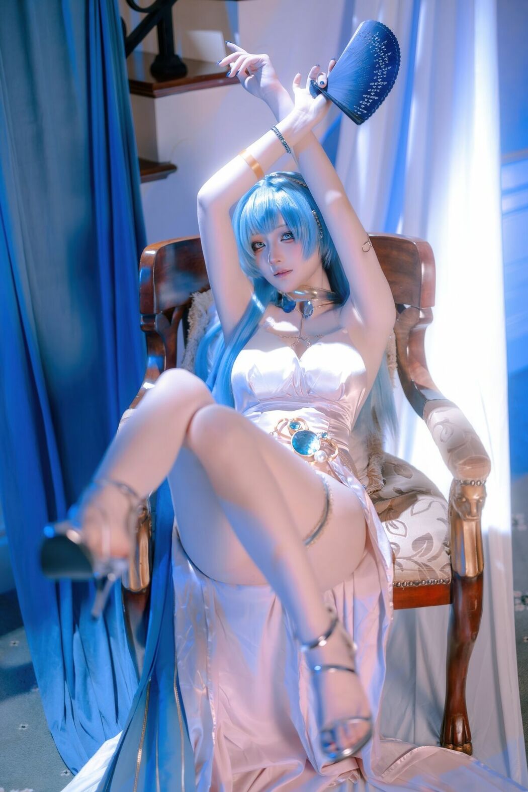 Coser@屿鱼 – 胜利女神 妮姬 海伦 礼服 (61P)