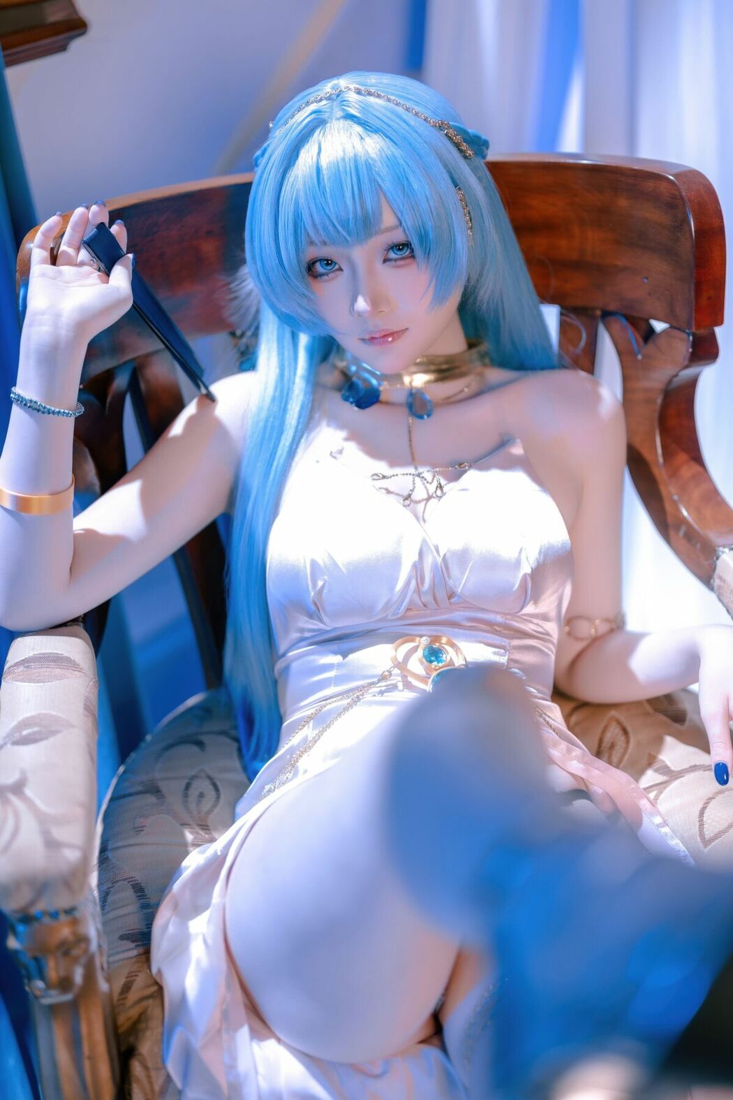 Coser@屿鱼 – 胜利女神 妮姬 海伦 礼服 (61P)