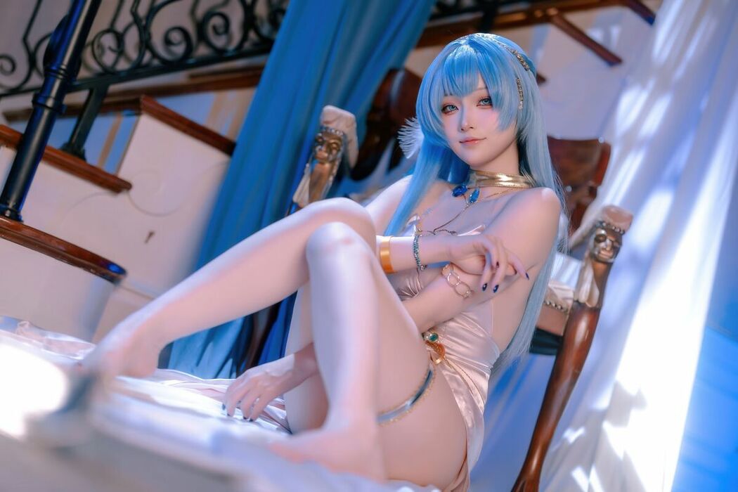 Coser@屿鱼 – 胜利女神 妮姬 海伦 礼服 (61P)