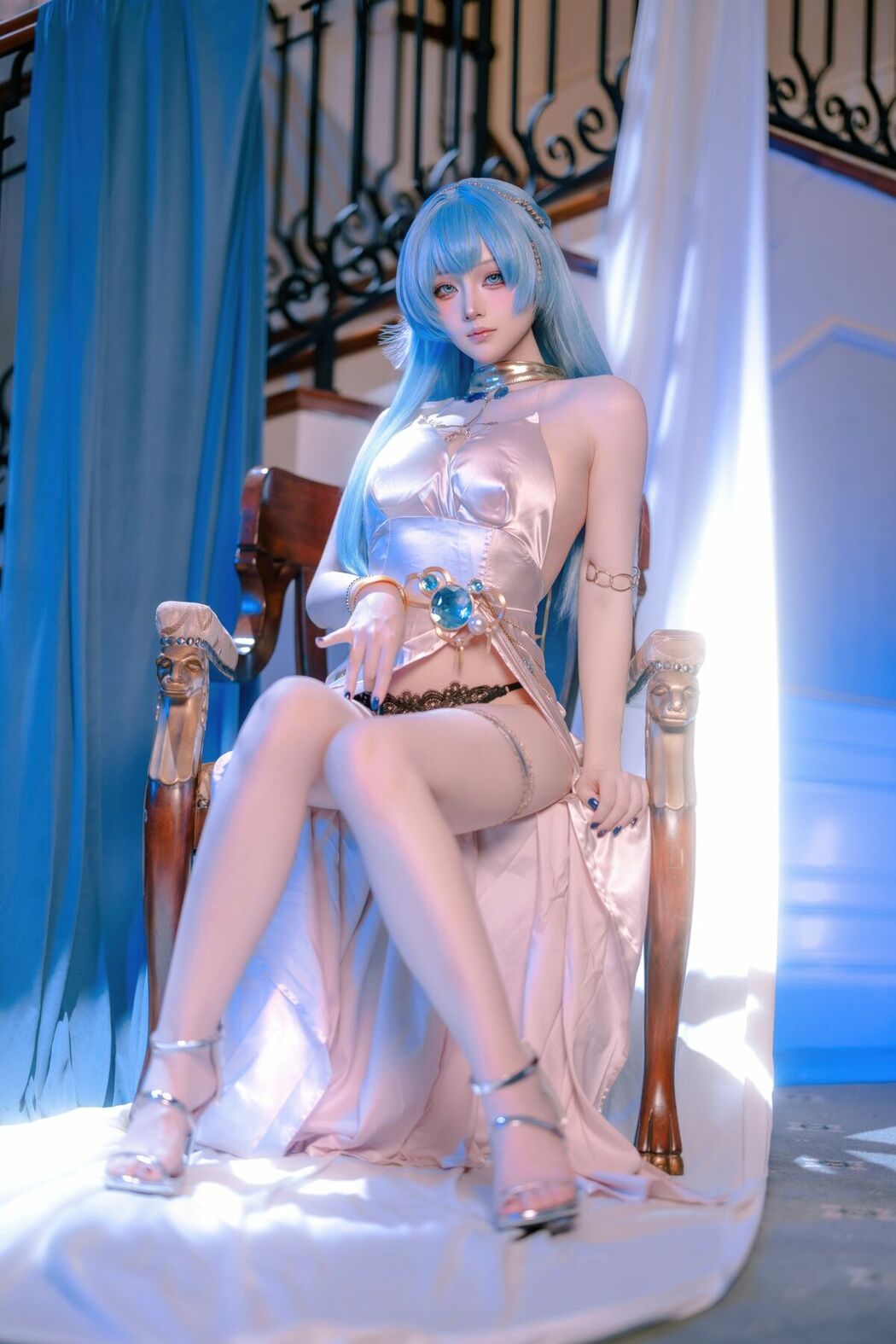 Coser@屿鱼 – 胜利女神 妮姬 海伦 礼服 (61P)