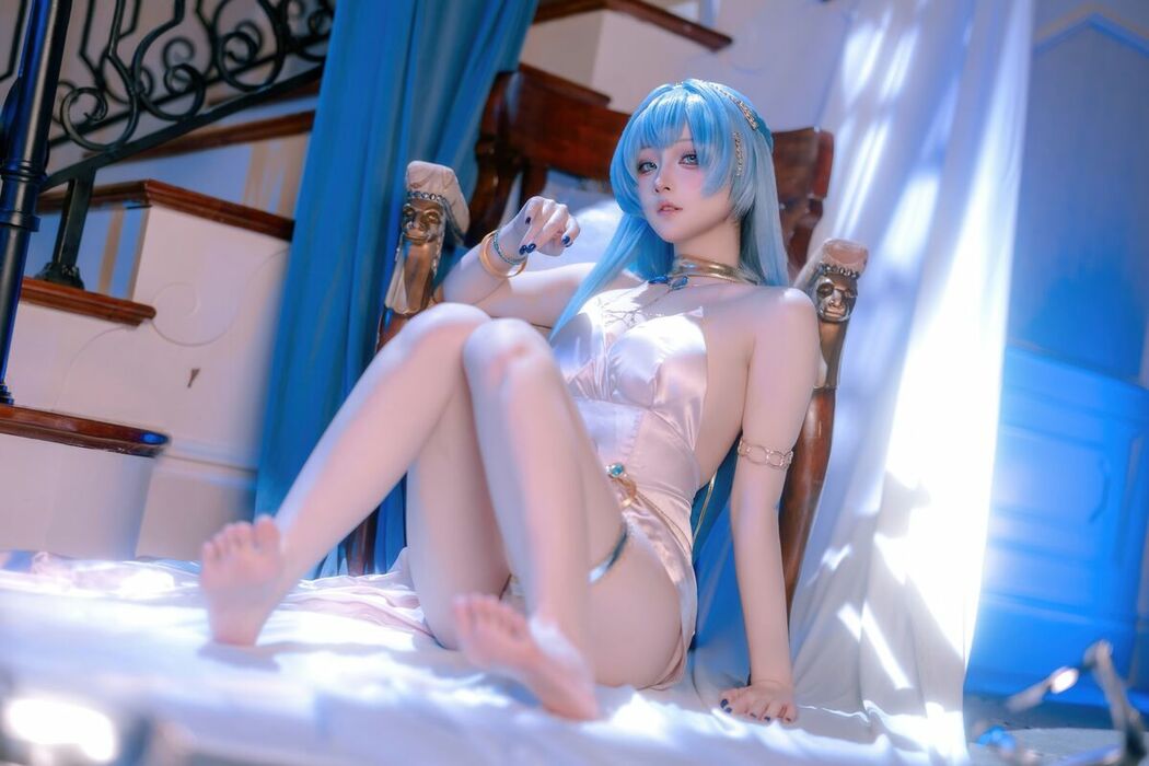 Coser@屿鱼 – 胜利女神 妮姬 海伦 礼服 (61P)