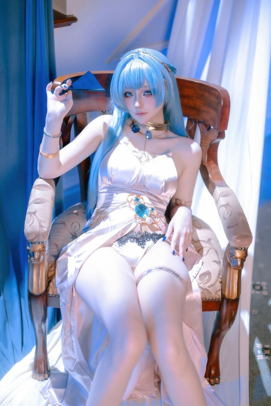 Coser@屿鱼 – 胜利女神 妮姬 海伦 礼服 (61P)