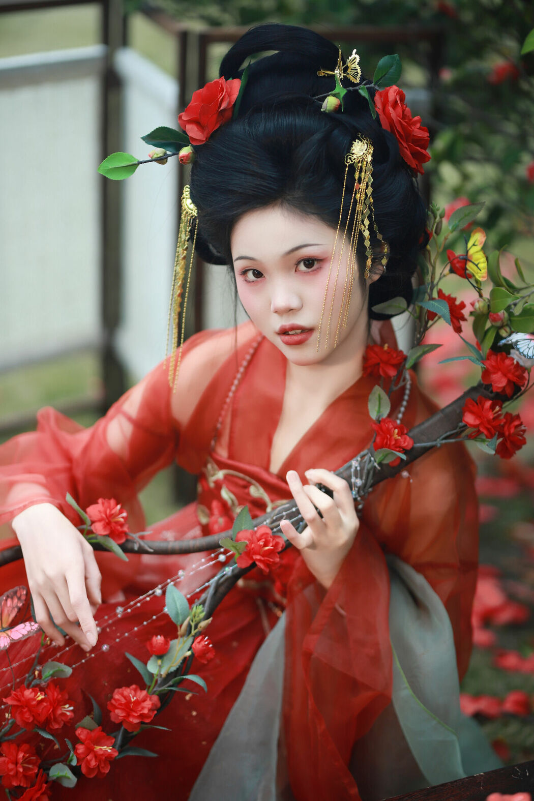 YiTuYu艺图语 Vol.10141 Jin Tian Yao Qu Hua Zhuang Ling (14P)