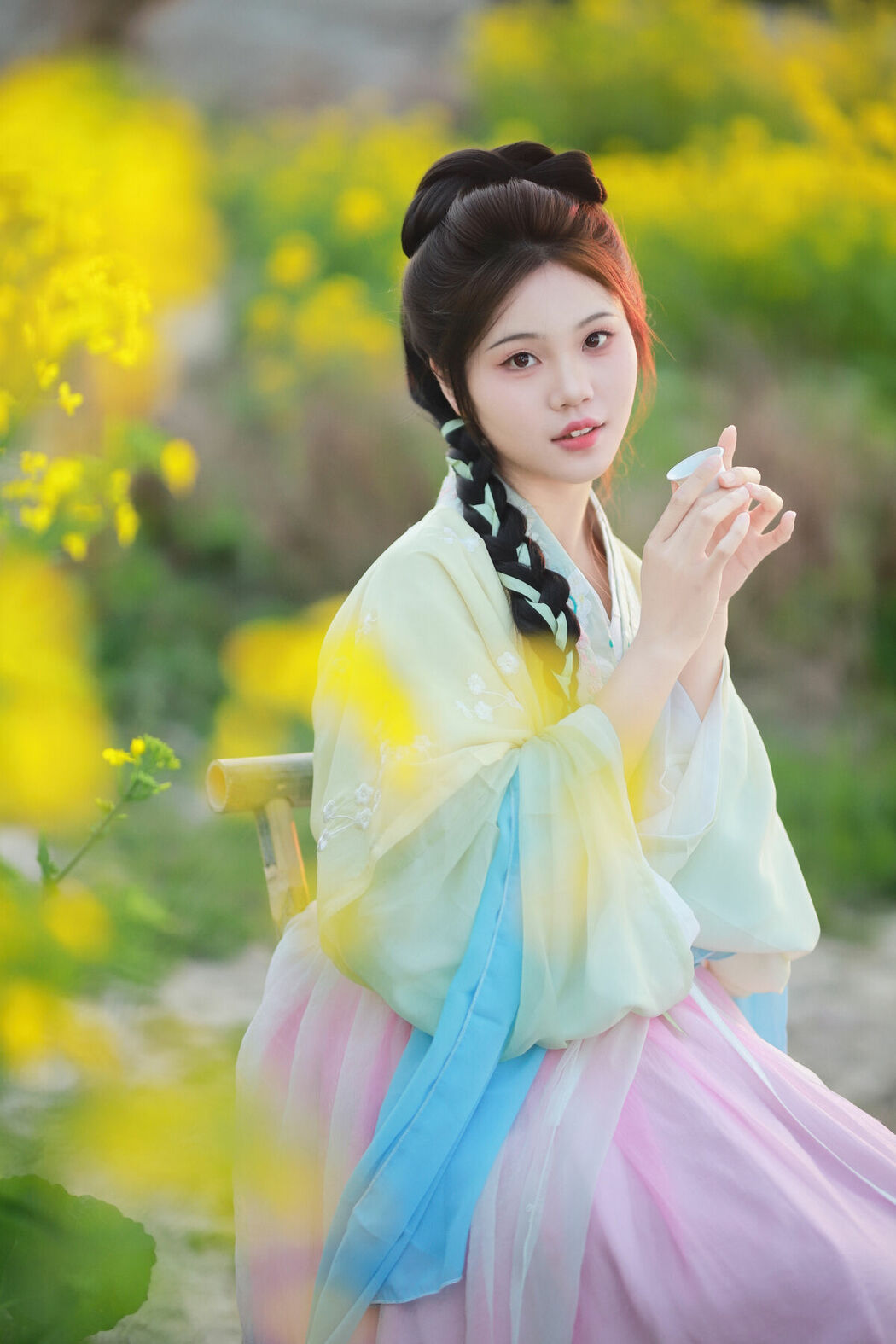 YiTuYu艺图语 Vol.10139 Jin Tian Yao Qu Hua Zhuang Ling (14P)