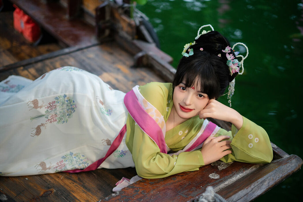 YiTuYu艺图语 Vol.10145 Jia Qi (18P)
