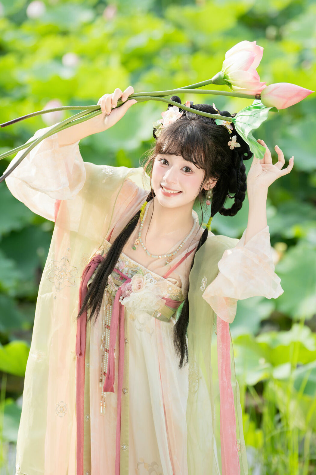 YiTuYu艺图语 Vol.10144 Xia Yu Xiao Nian (53P)