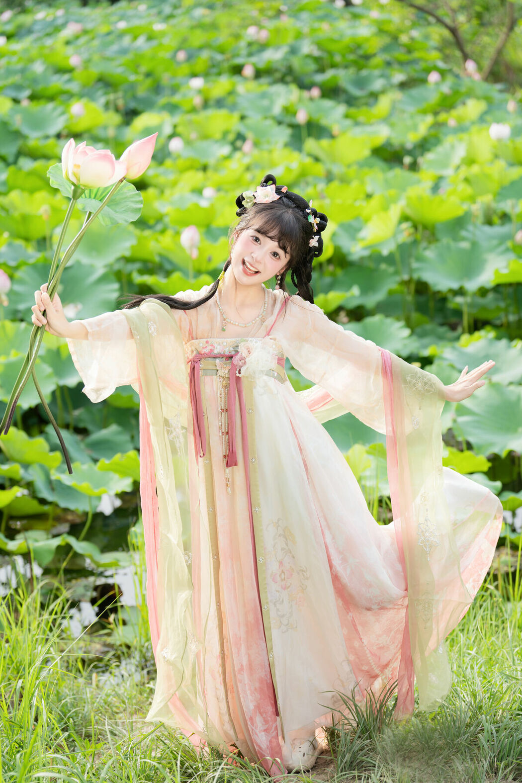 YiTuYu艺图语 Vol.10144 Xia Yu Xiao Nian (53P)
