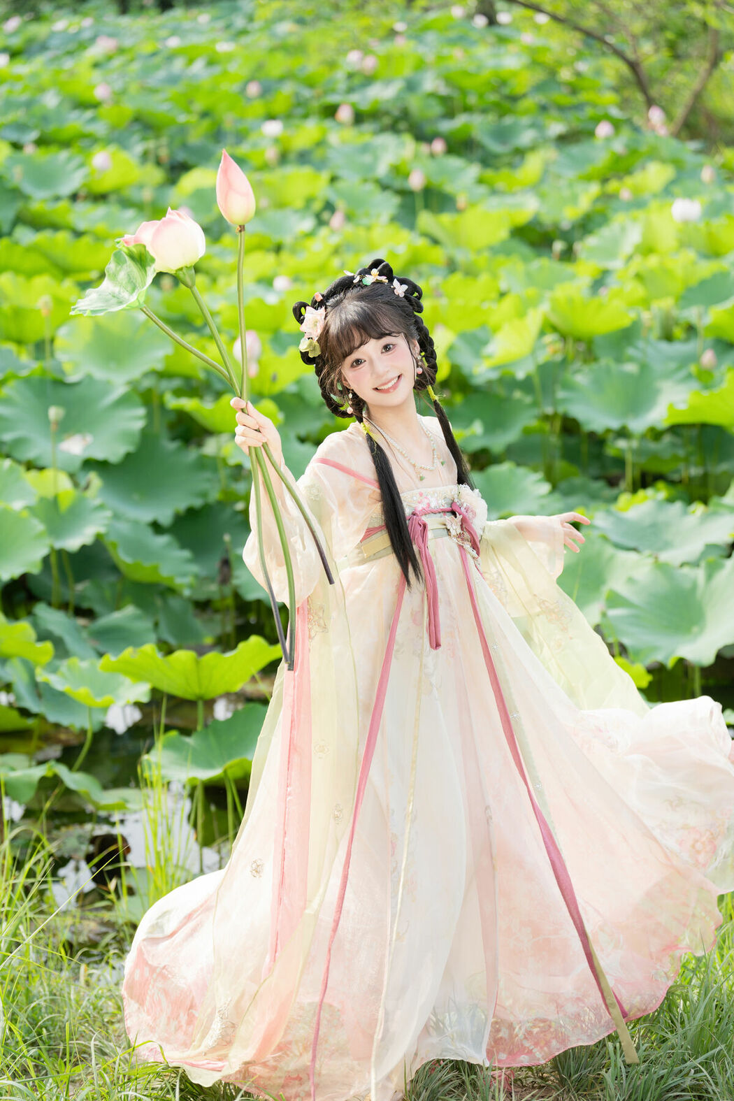 YiTuYu艺图语 Vol.10144 Xia Yu Xiao Nian (53P)