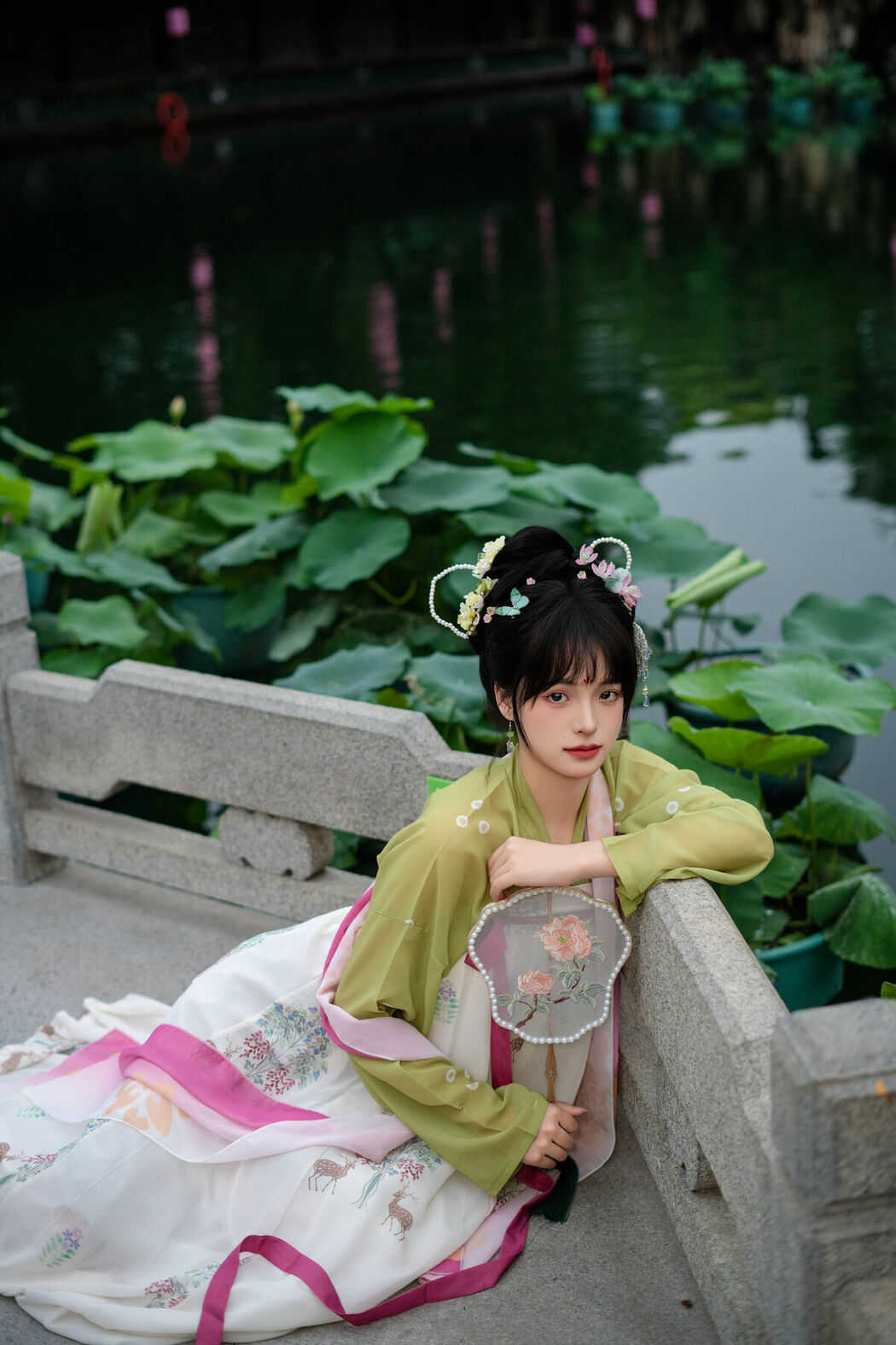 YiTuYu艺图语 Vol.10145 Jia Qi (18P)