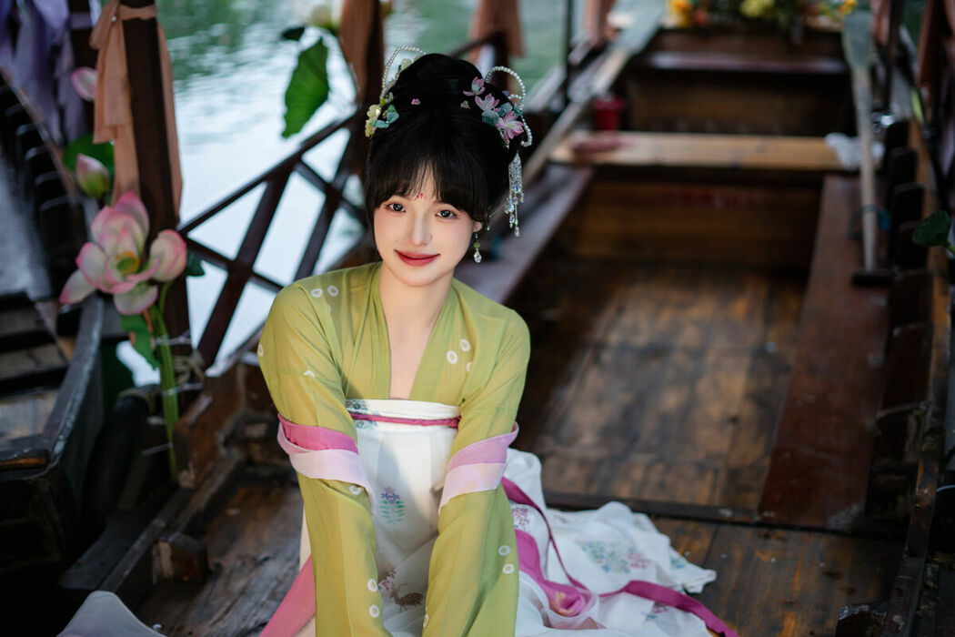 YiTuYu艺图语 Vol.10145 Jia Qi (18P)