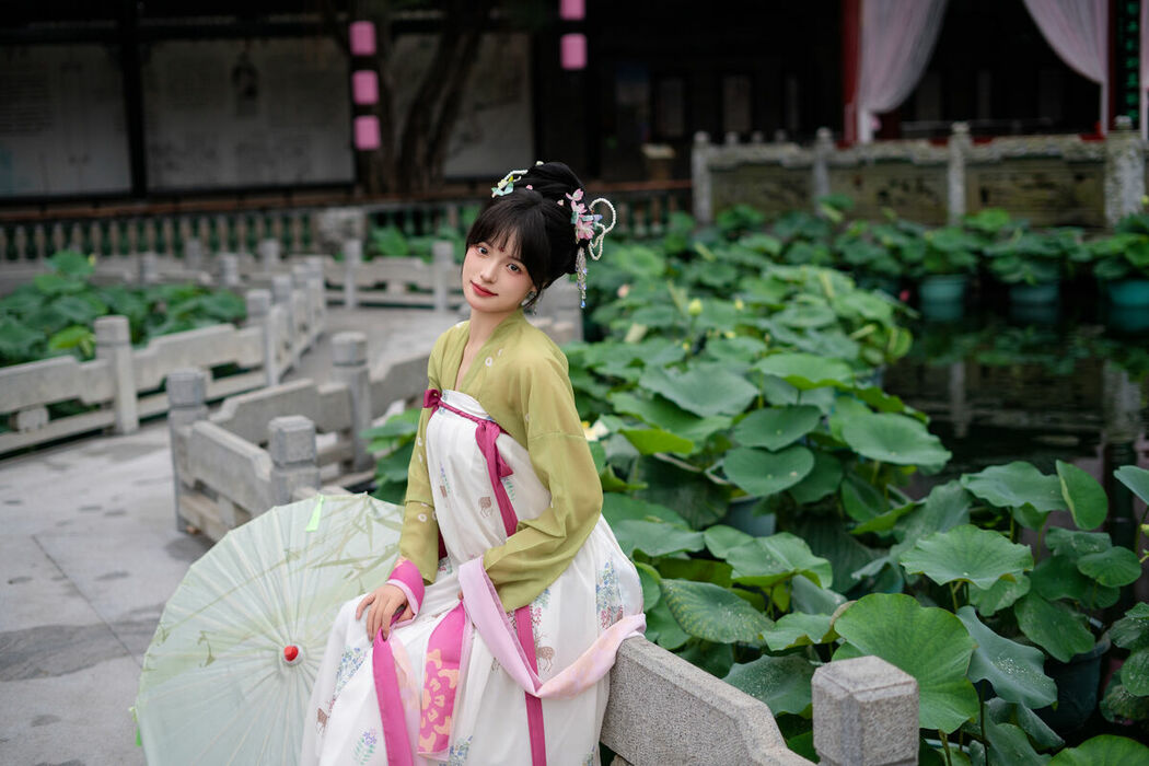 YiTuYu艺图语 Vol.10145 Jia Qi (18P)