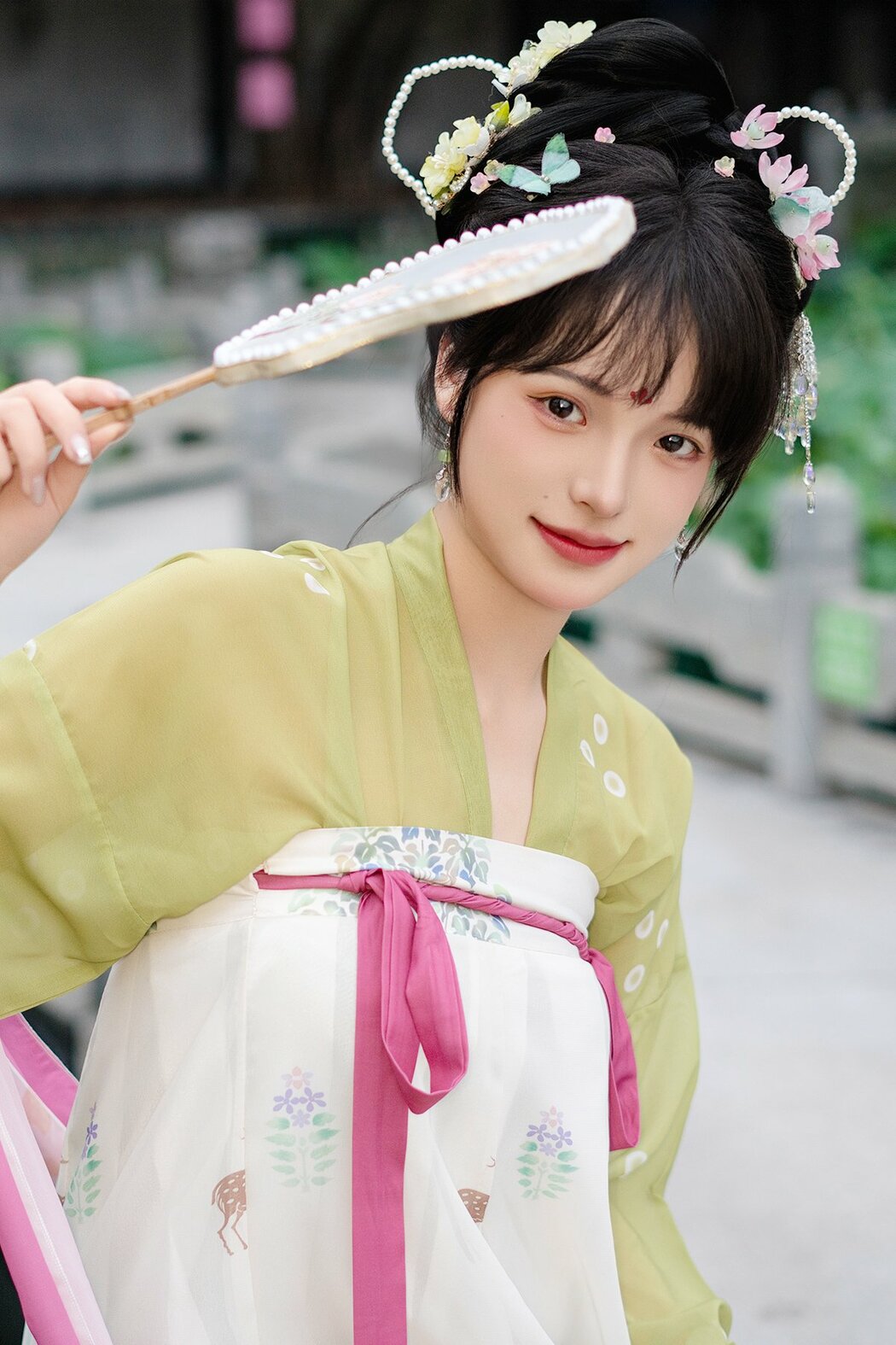 YiTuYu艺图语 Vol.10145 Jia Qi (18P) Cover Photo