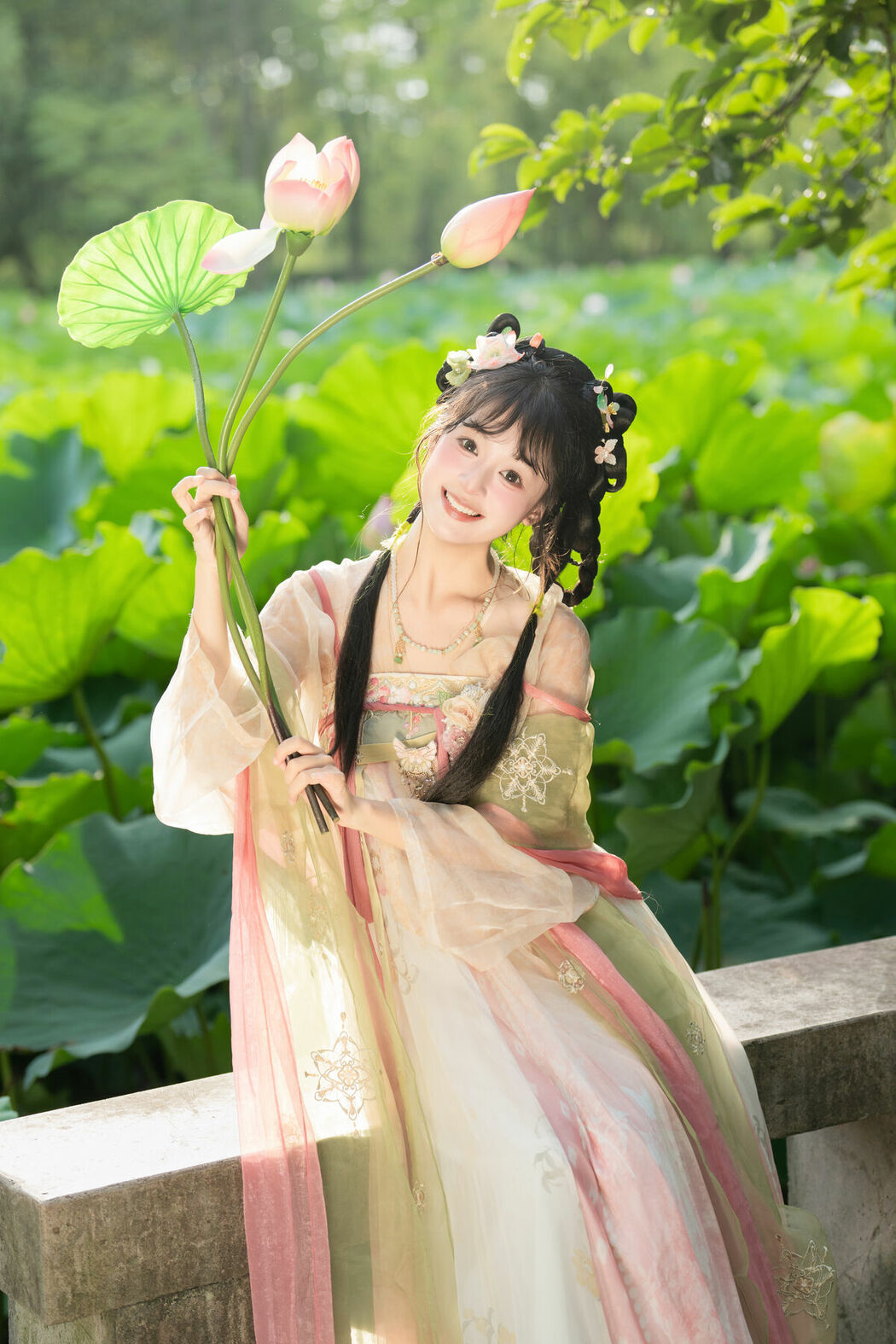 YiTuYu艺图语 Vol.10144 Xia Yu Xiao Nian (53P)