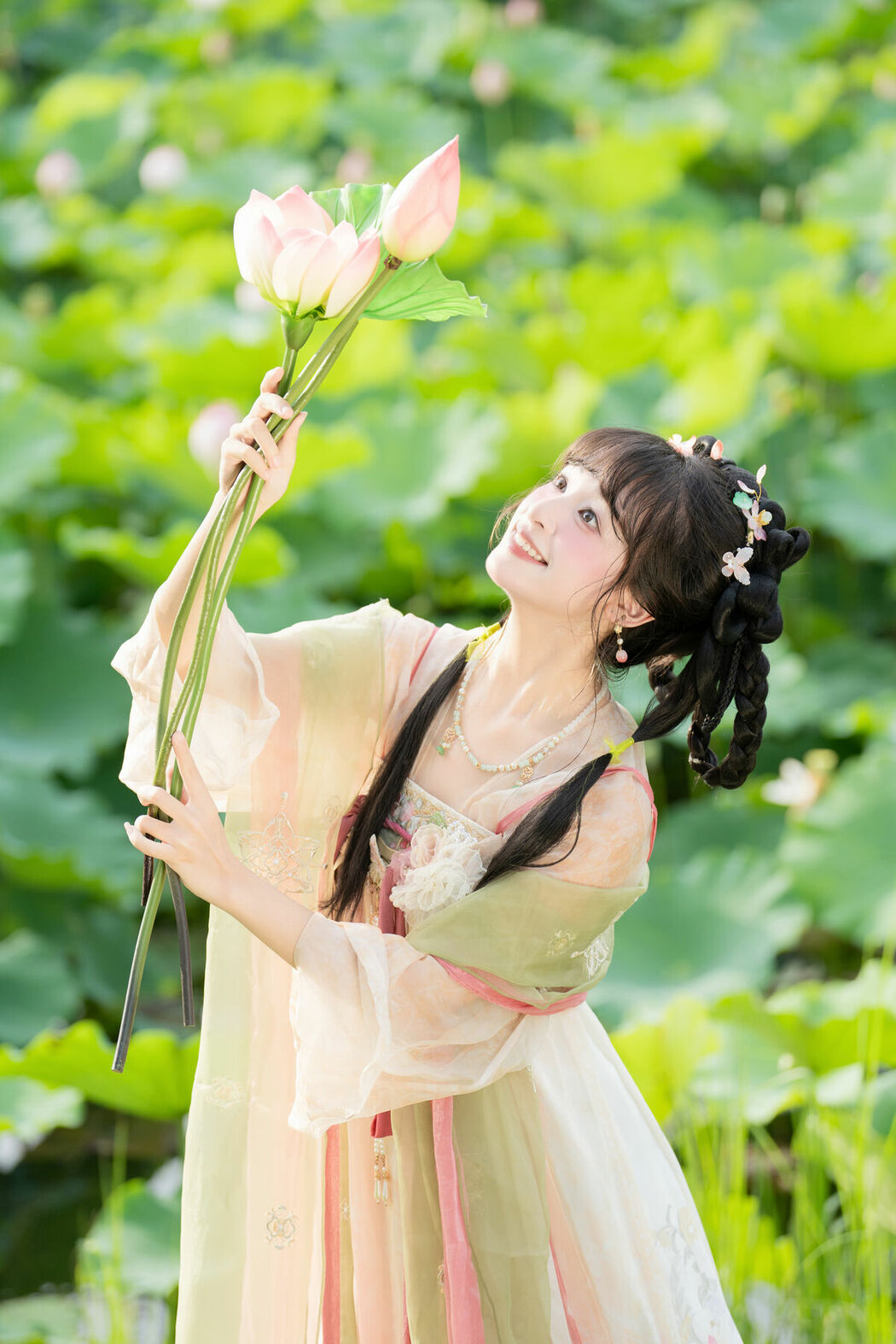 YiTuYu艺图语 Vol.10144 Xia Yu Xiao Nian (53P)