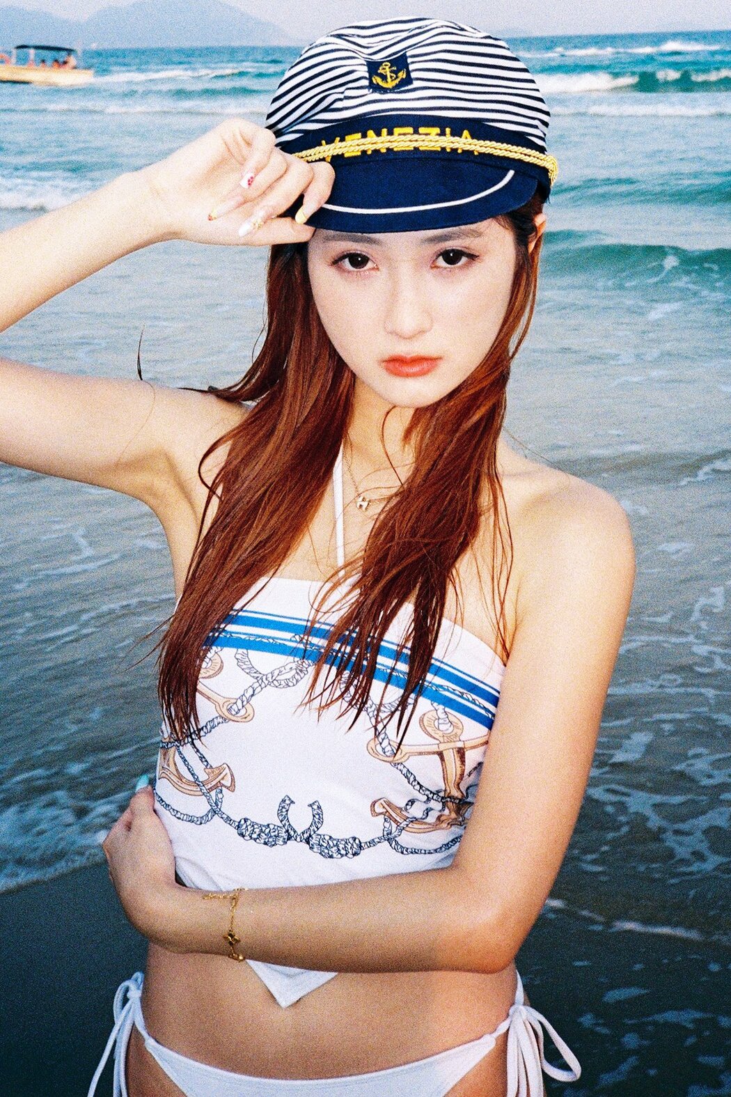 YiTuYu艺图语 Vol.10147 LLleleYY (17P) Cover Photo