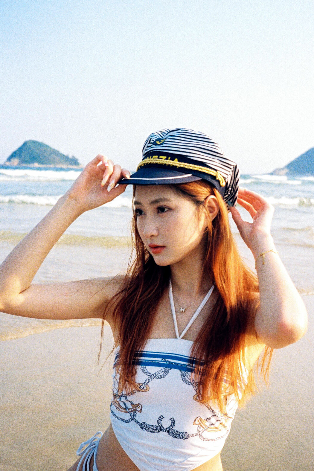 YiTuYu艺图语 Vol.10147 LLleleYY (17P)