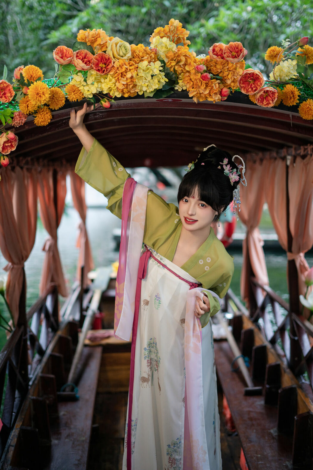 YiTuYu艺图语 Vol.10145 Jia Qi (18P)