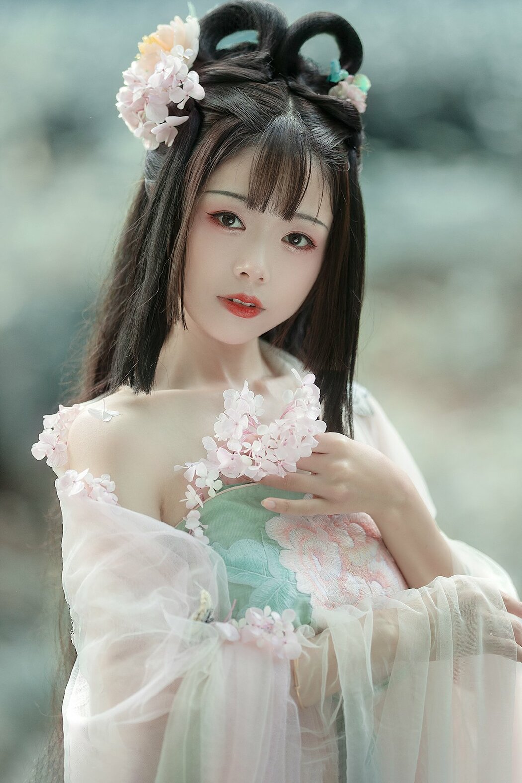 YiTuYu艺图语 Vol.10151 Yun Yun De Hei Yan Quan Er (22P) Cover Photo