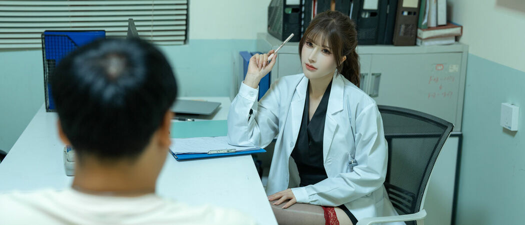Coser@鹿八岁 – 男科病栋女医师 Part01 (57P – 2V)