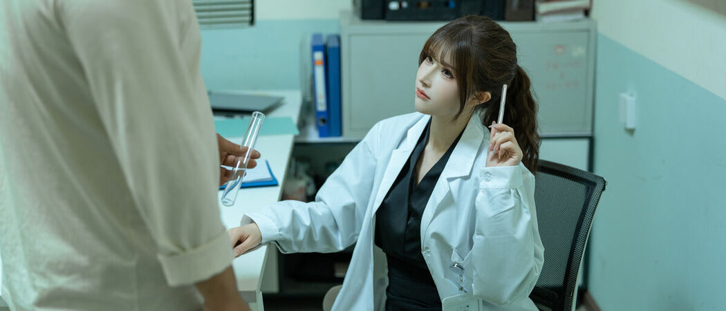 Coser@鹿八岁 – 男科病栋女医师 Part01 (57P – 2V)