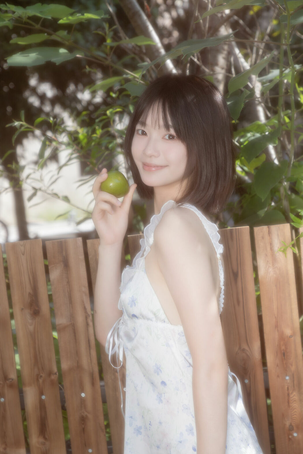 YiTuYu艺图语 Vol.10153 Yao Yao Zi Jiang (24P)